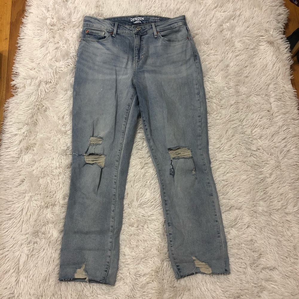 Levi mom jeans